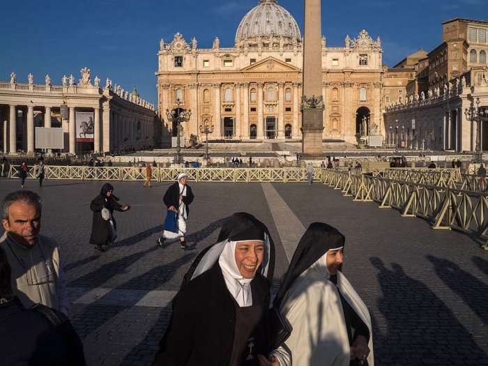 Rome - The Vatican - Nuns in Basilica di San Pietro - Italy